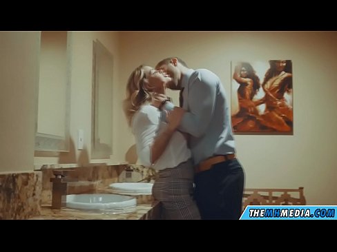 ❤️ Кад те прсата плавуша заведе у јавном тоалету Руски порно ат порн sr.tuberxxx.ru ﹏